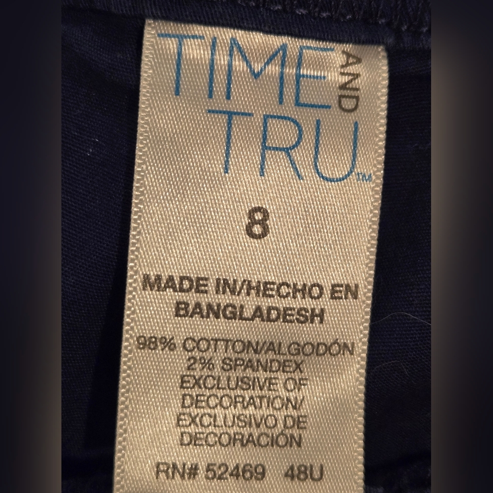 Time and Tru Navy Capri With Toogle - Picture 2 of 8